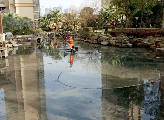 金门景观池淤泥清理